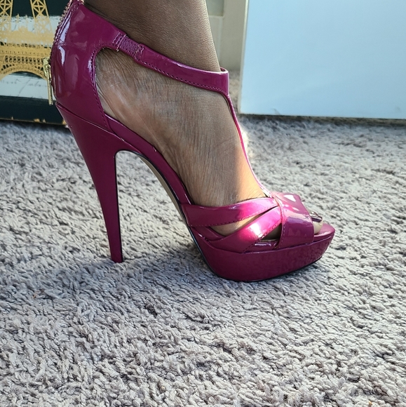 Fuschia Steve Madden heels - Picture 7 of 10